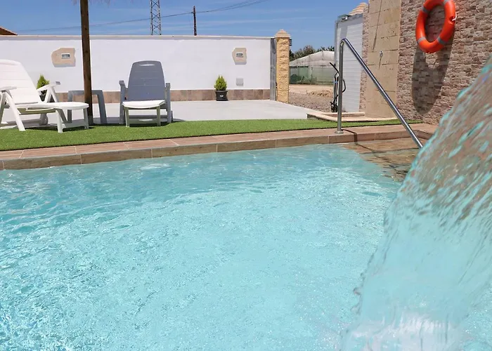 Carril De Pareja 科尼尔-德拉弗龙特拉